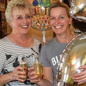 Meet your Posher, Laura